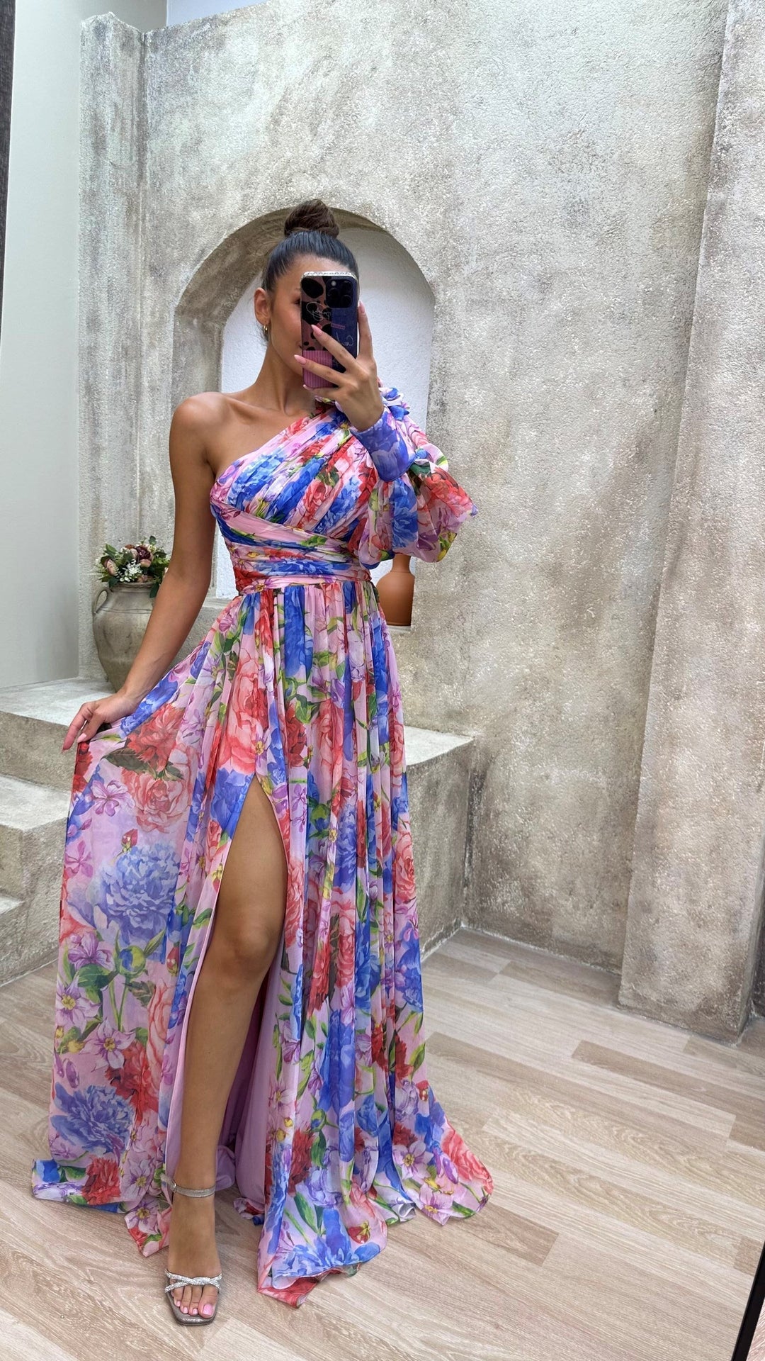 Petra | Anmutiger Reiz Blumen Kleid