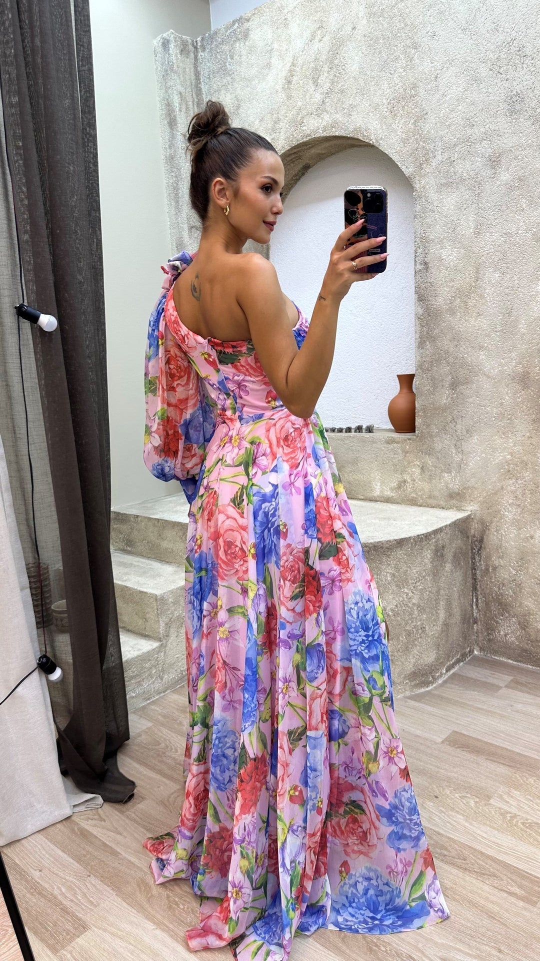 Petra | Anmutiger Reiz Blumen Kleid
