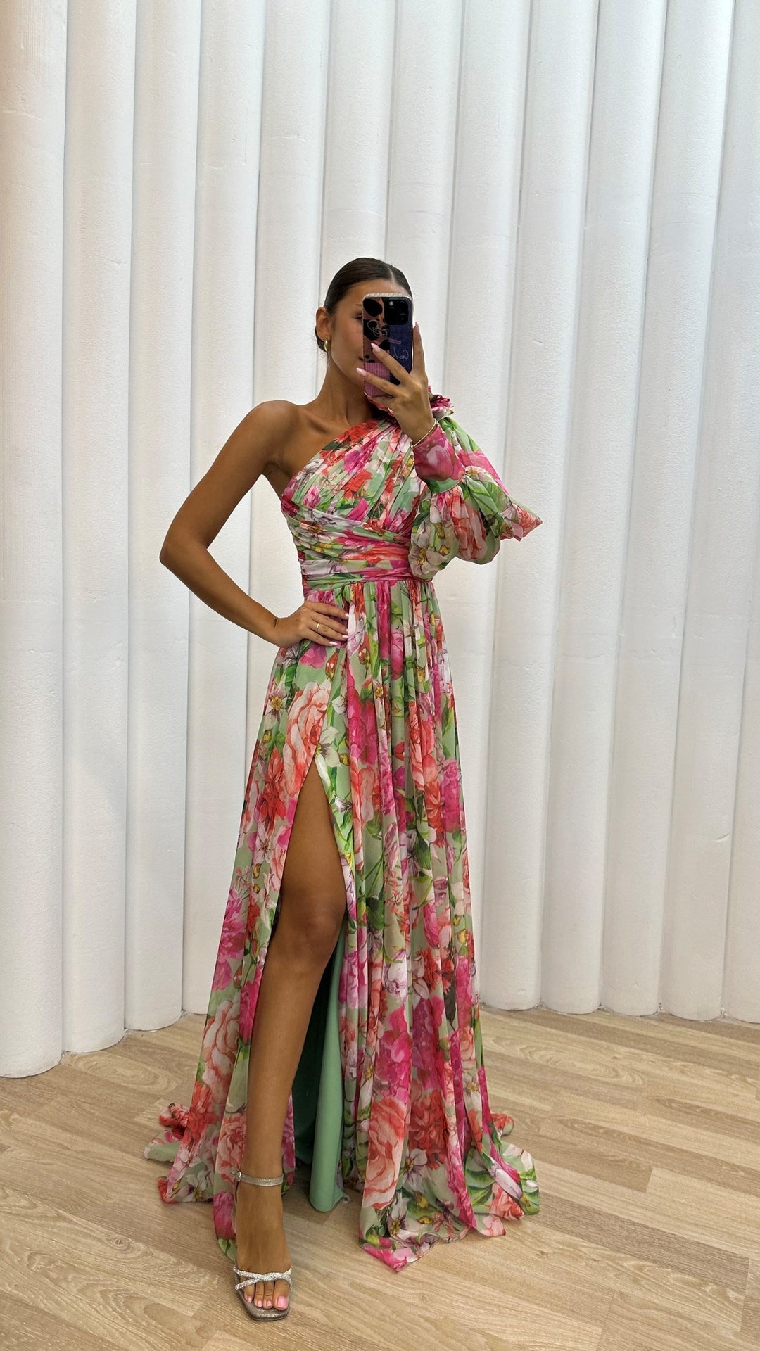 Petra | Anmutiger Reiz Blumen Kleid