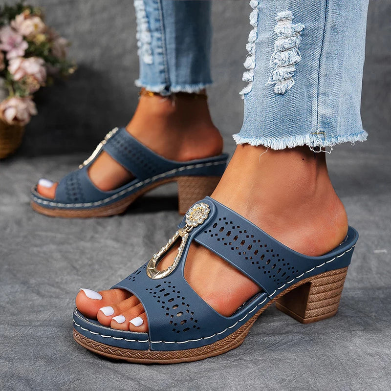 Christina | Sandalen für Damen Cut-Out Riemen Keilabsatz