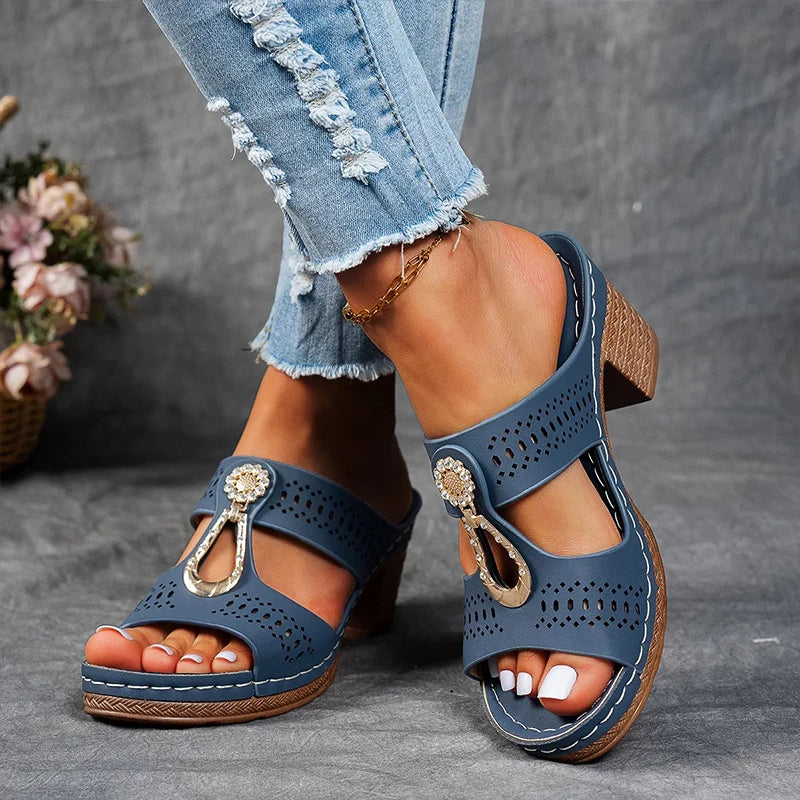 Christina | Sandalen für Damen Cut-Out Riemen Keilabsatz
